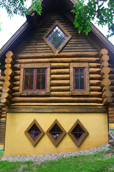 Grand Log Lodge