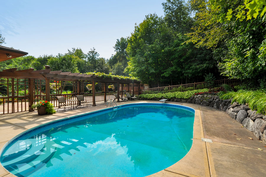 Prairie-Style Residence