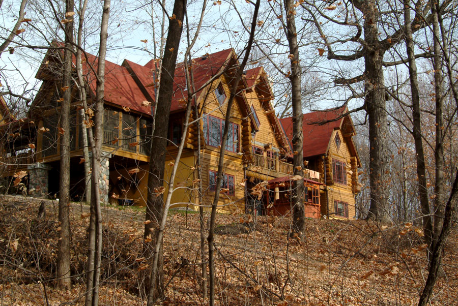 Grand Log Lodge