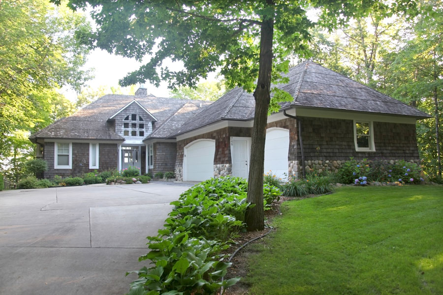Shingle-Style Cottage