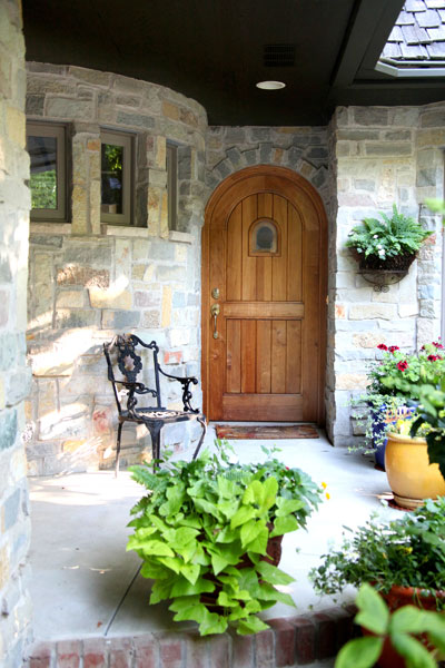 Arts & Crafts Lake Home