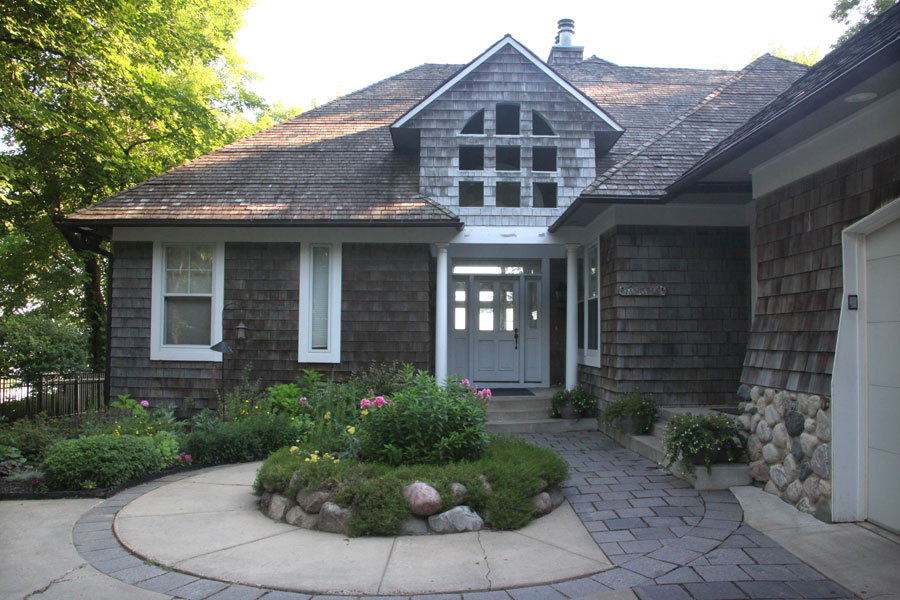Shingle-Style Cottage