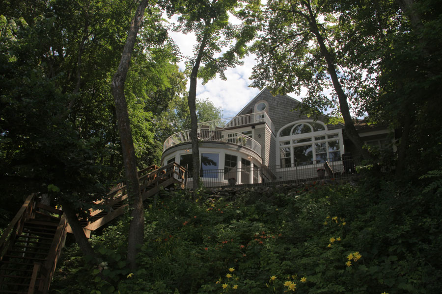 Shingle-Style Cottage